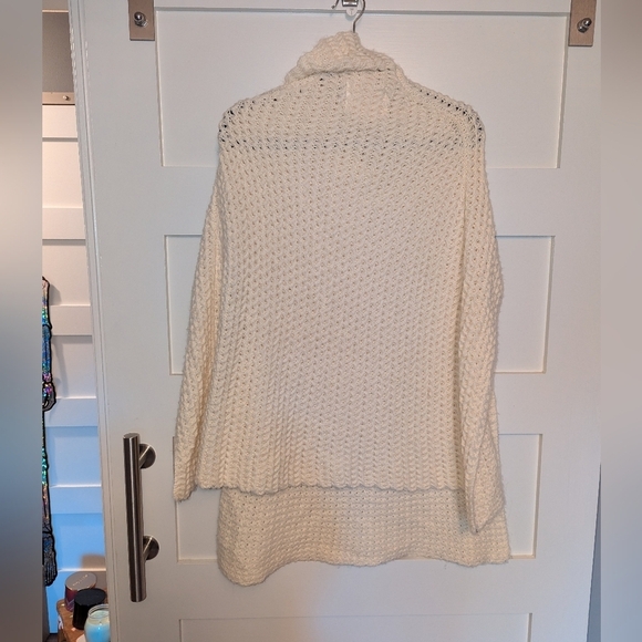 Anthropologie One Size Poncho Ivory Sweater. Anthropologie sweater. - Picture 4 of 5
